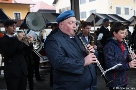 Dobrodošel mamut v Kamniku je dobil svoje mesto bronasti mamut v naravni velikosti, ki stoji v Mamutovem parku (20)